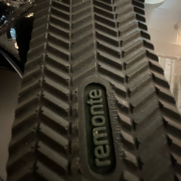 SOLD Pretty sneakers from Remonte - Picture 5 of 6